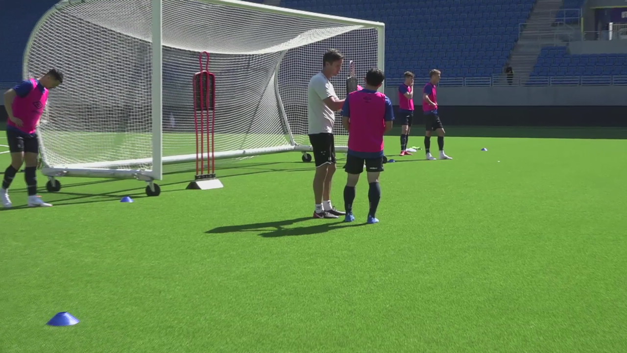 Japanske U-landslagsspillere trener med Vålerenga